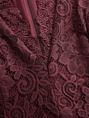 The Léandre Lace Midi Dress