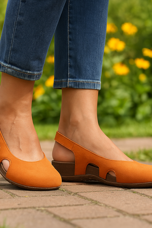 Cushioned Strap Sandals