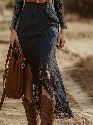 The Léandre Lace Midi Dress