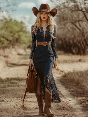 The Léandre Lace Midi Dress